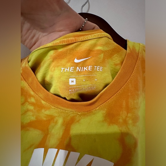 Nike tie dye style tshirt - Picture 4 of 4